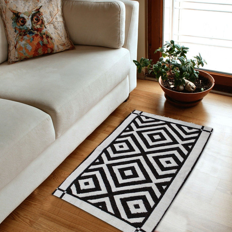 Rhombus - Hand-woven Woolen Rug - Double Seam - 2' x 3' - zeests.com - Best place for furniture, home decor and all you need